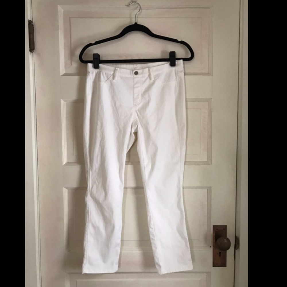 Uniqlo White Ankle pants